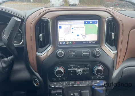 2019 Chevrolet Silverado 1500 High Country z USA, uszkodzony, nr VIN 1GCUYHEL4KZ114156